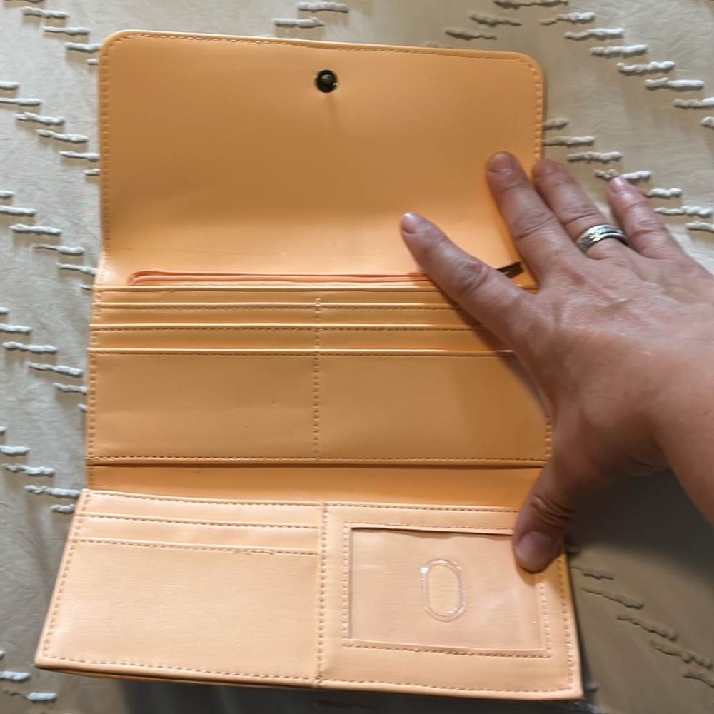Universal Thread-tri-fold wallet - Picture 3 of 4